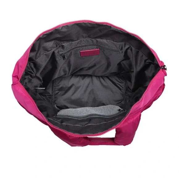 Sol and Selene intuition east west tote Magenta NWT - quilted puffer bag - Picture 4 of 7